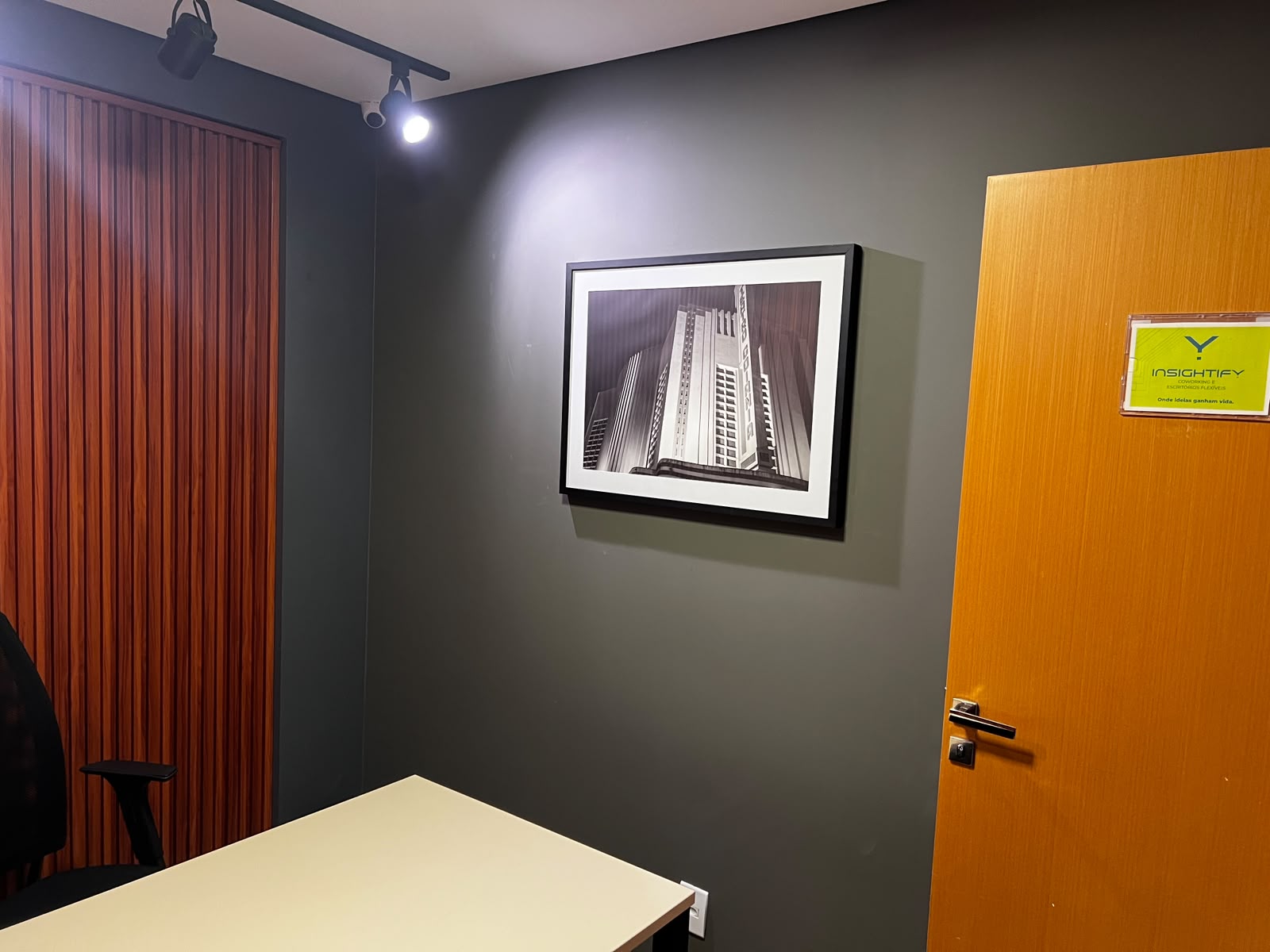 Foto de la sala Sala de Atendimento 2 — Insightify Coworking (2/13)