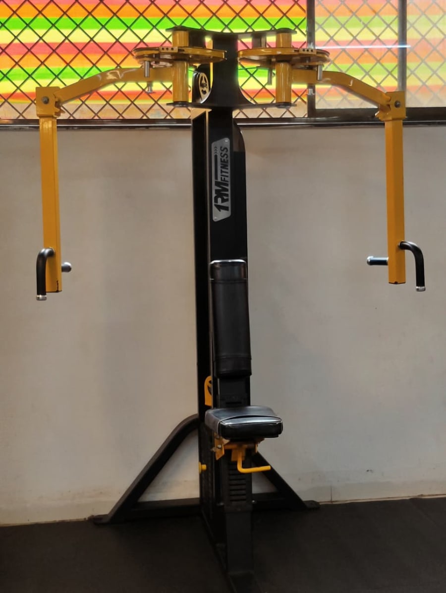 Pec deck machine in the strength training area