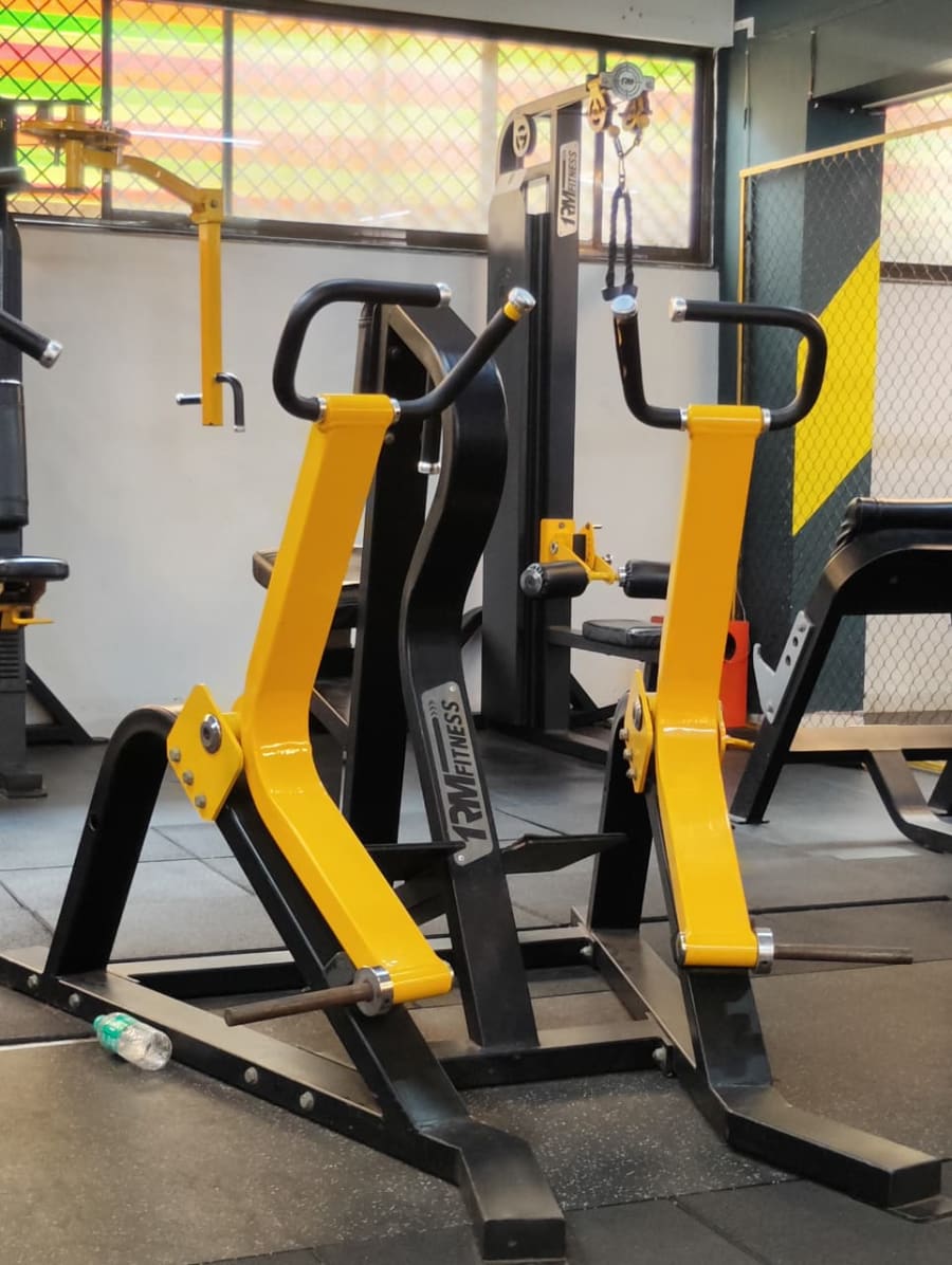 Plate-loaded rowing machines