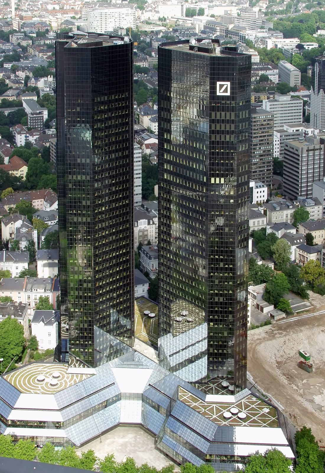 Farsight instala su IA dentro de Deutsche Bank: banca de inversión con datos en casa