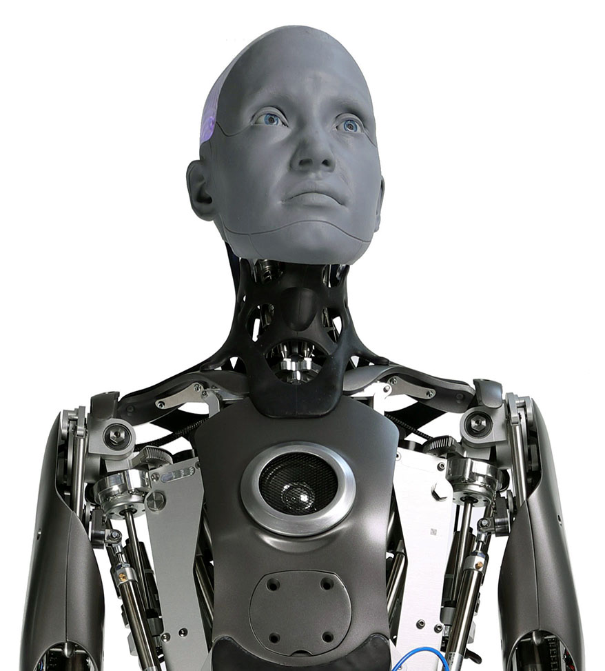 Cerence + Geely: de cockpits inteligentes a robots humanoides que conversan