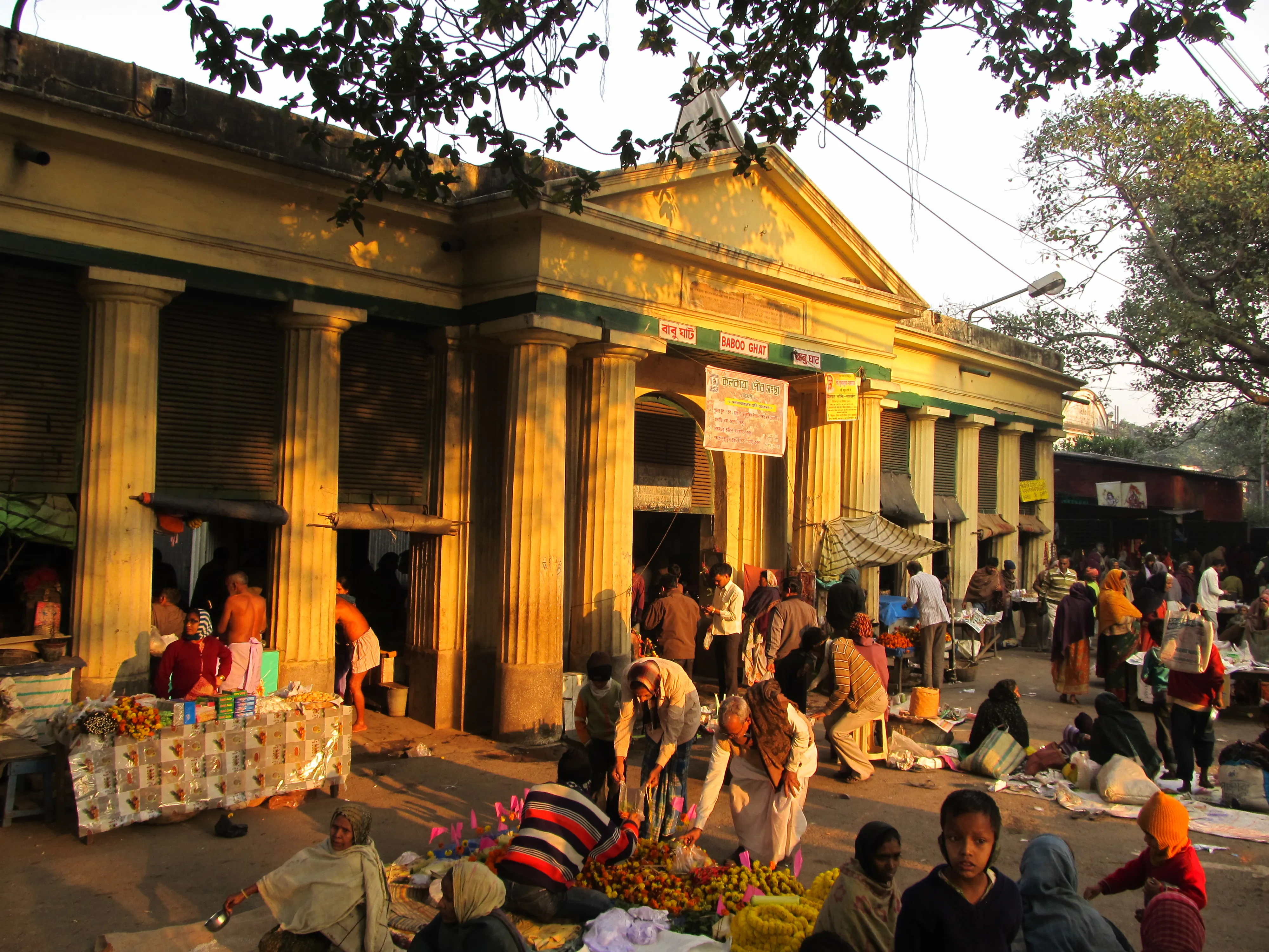 Fancy Market shopping scene
