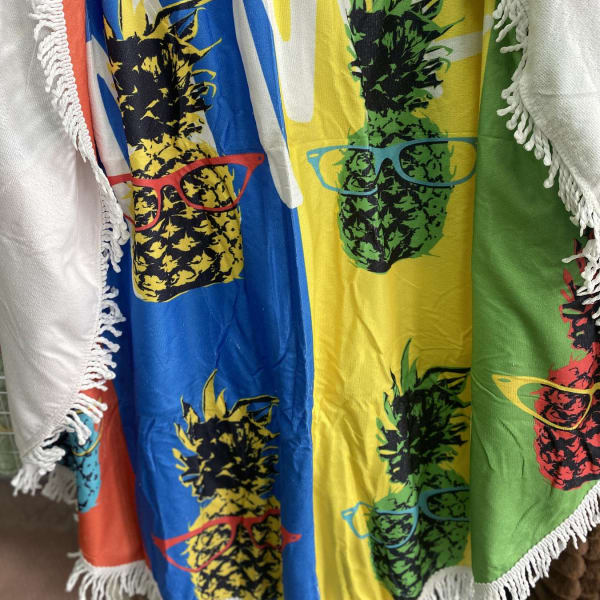 Пляжний рушник круглий кольорові ананаси