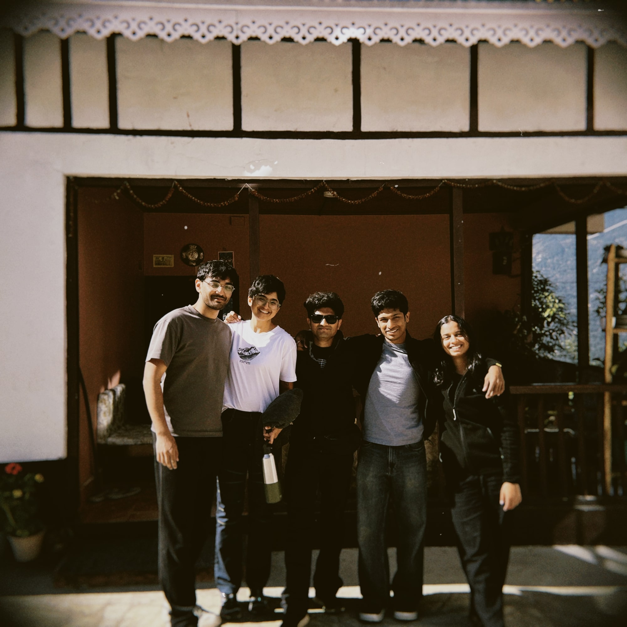 Guests at Daarapari
