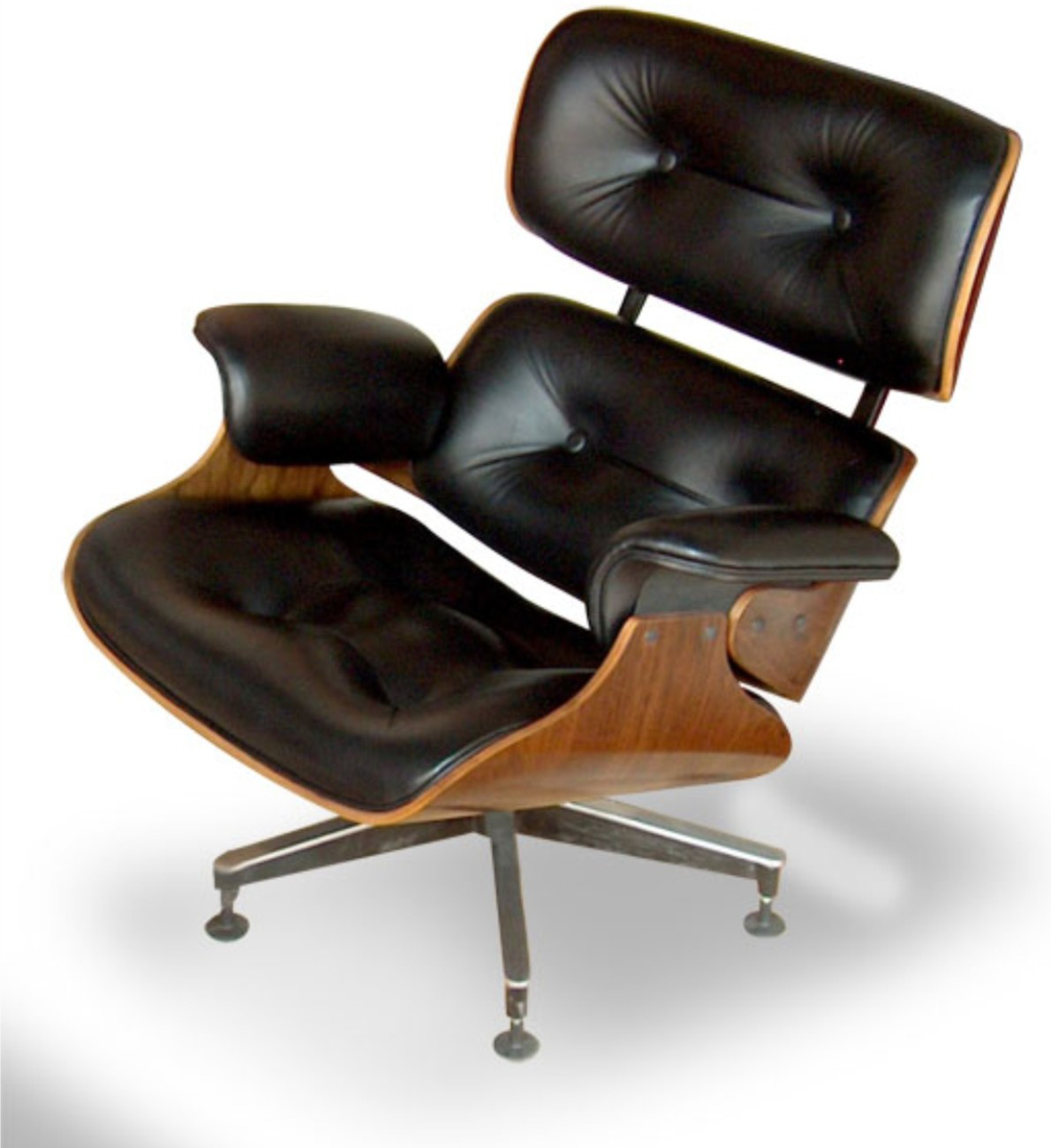 P-02 Sillón Miller - Sillón Miller P-02 con casco envolvente enchapado en roble. | Alrio Multilaminados