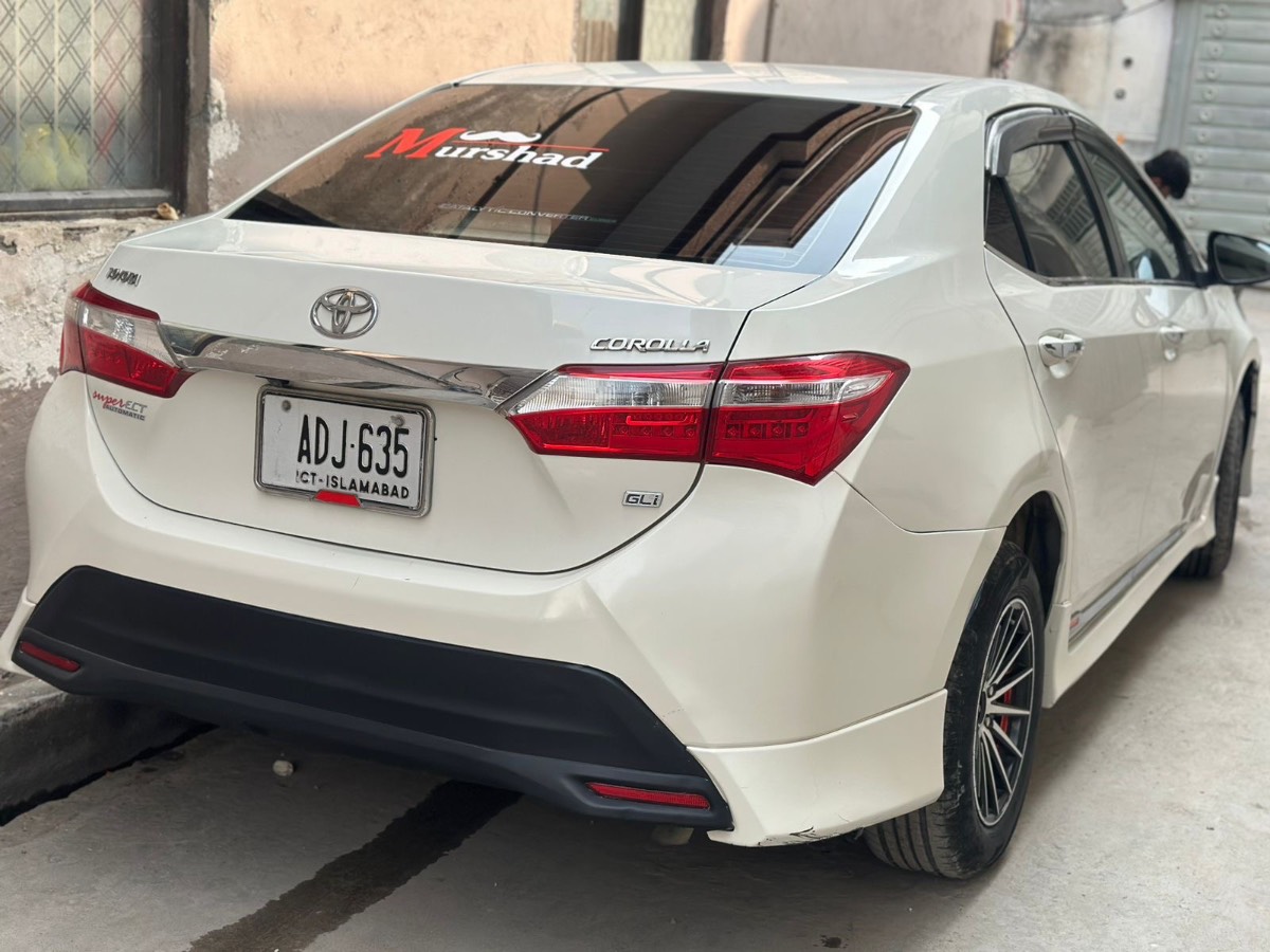 Toyota Corolla with Driver 2022