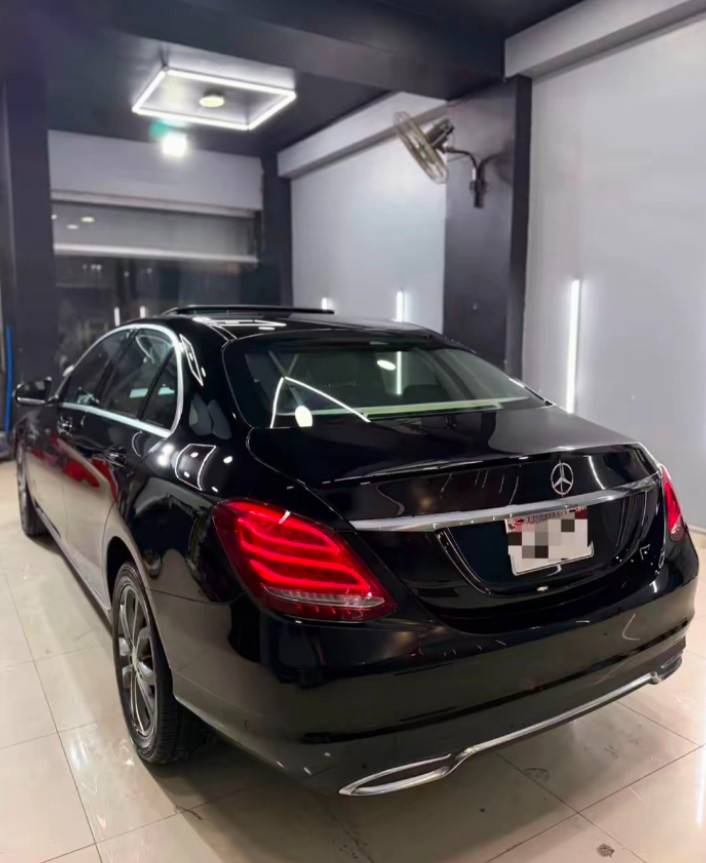 Mercedes-Benz Mercedes Benz 2020