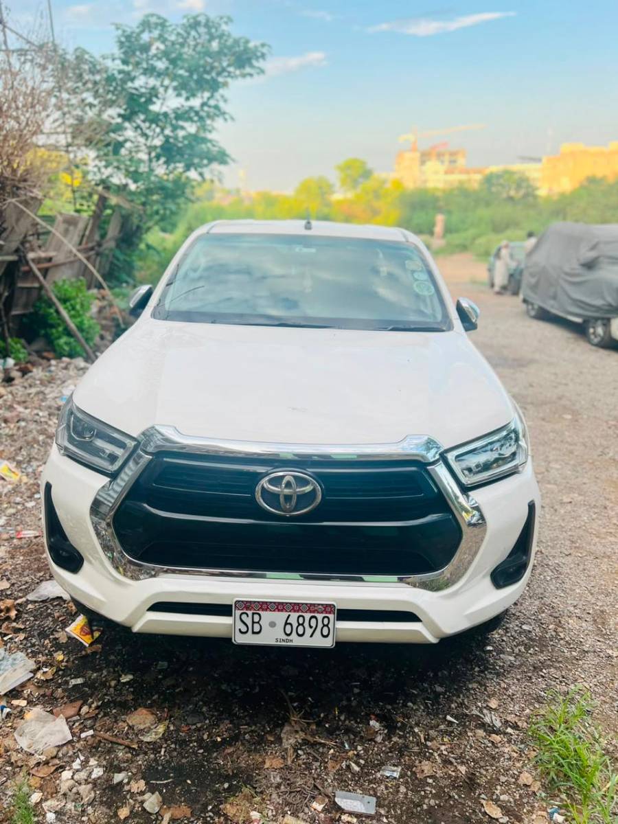 Toyota Revo 2022