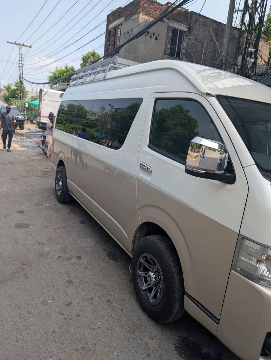 Toyota Hiace 2020