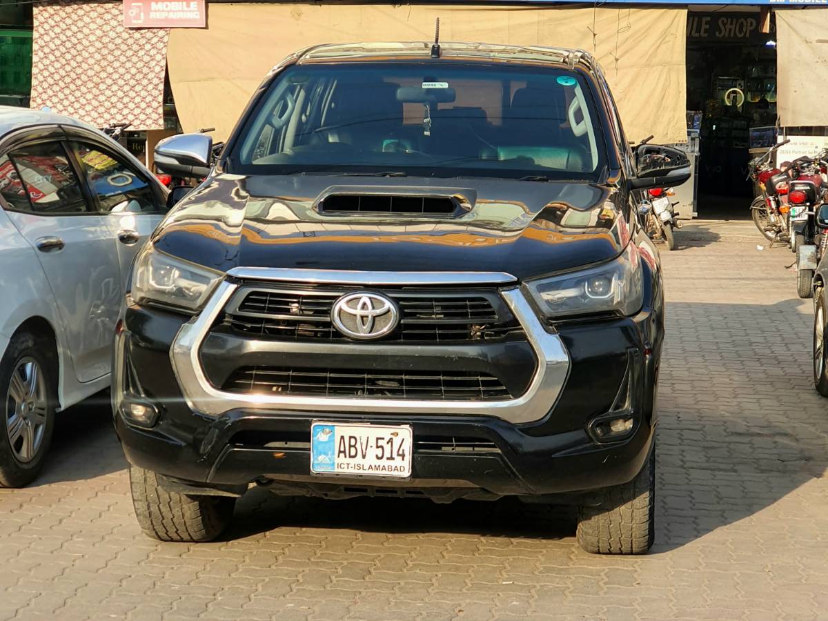 Toyota Revo 2024