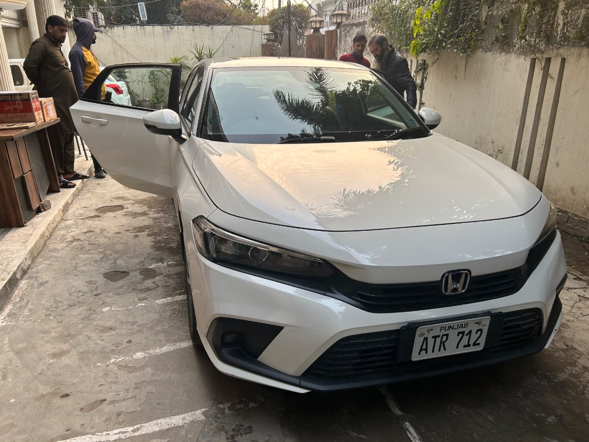 Rent Honda Civic 2025 in SK travel & motors lalpul near shell pump, Lahore, Punjab from muneebking729 Motors - CAR.LO PK