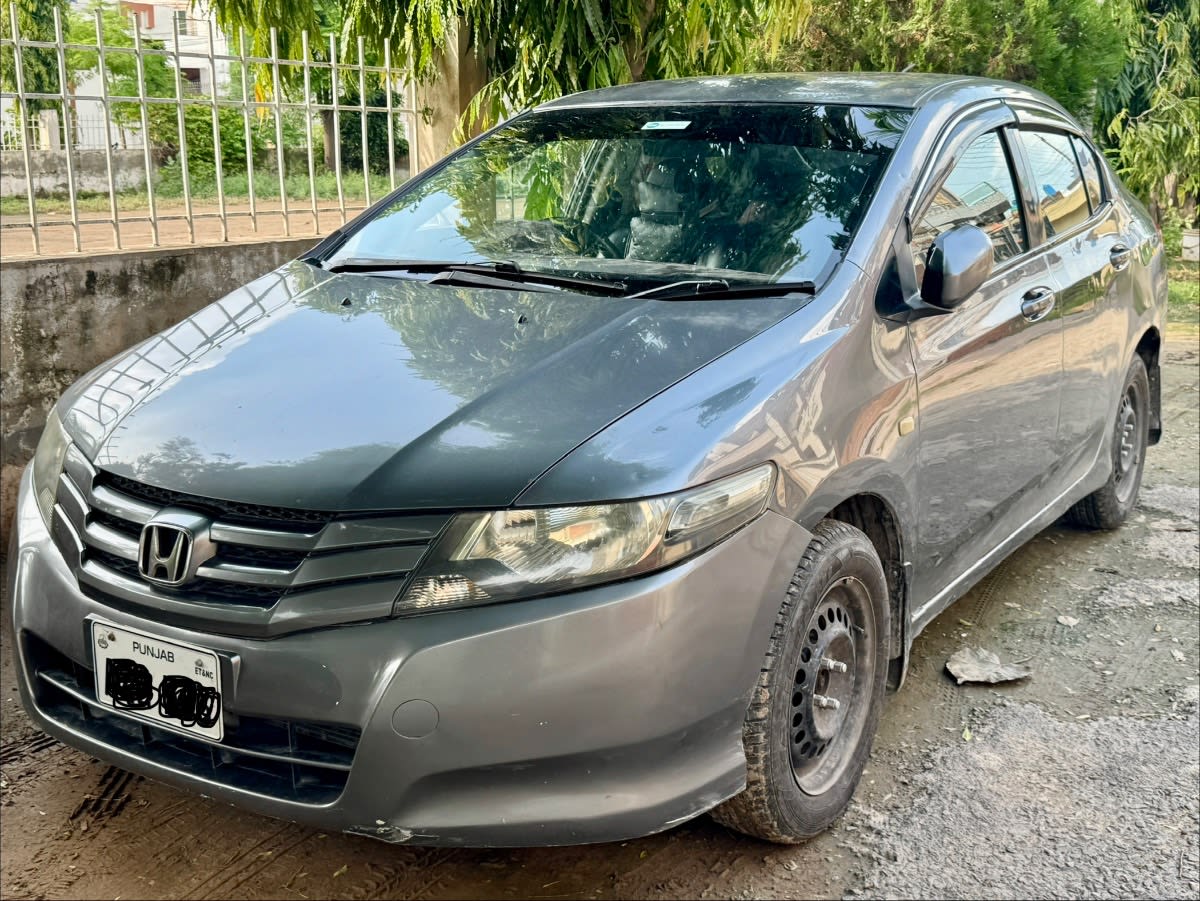 Rent Honda City 2010 in House#102, Alfareed Garden Phase#01, Sargodha, Faisalabad, Punjab from Abuzar Sultan Motors - CAR.LO PK