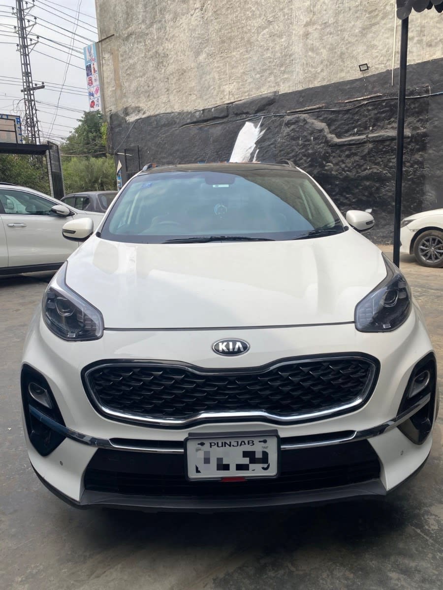 Rent Kia Sporteg 2024 in 345 B block sabzazar lahore, Lahore, Punjab from CRUISE RENT A CAR Motors - CAR.LO PK