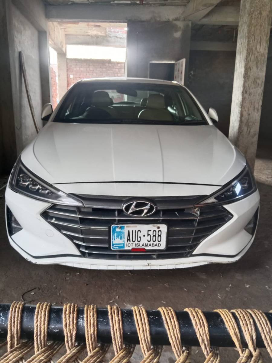 Rent Honda Elentra 2023 in Khan village road northern bypass Multan, Multan, Punjab from Zoom Rent A Car Multan Motors - CAR.LO PK