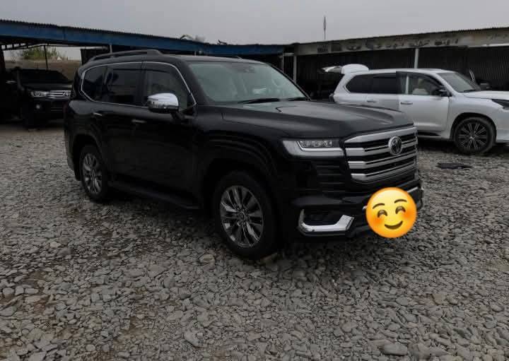 Rent Toyota Lc 300 2025 in Lahore cantt, Lahore, Punjab from Awan tour and rent a car - CAR.LO PK