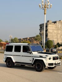Mercedes-benz G-wagon Brabus G800 2022 rental in Mian plaza, near MCB Bank Civic Centre Block D 2 Phase 1 Johar Town, Lahore, Punjab - Photo 3