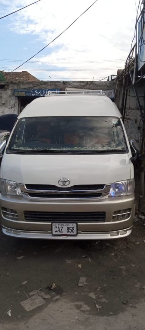 Toyota Grand caban 2022