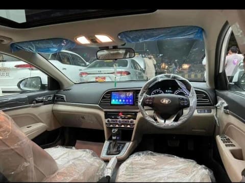 Hyundai Elantra 2023