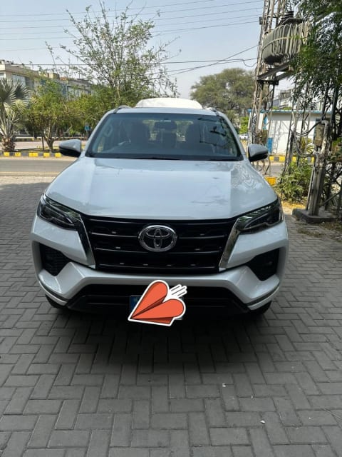Toyota fortuner 2022