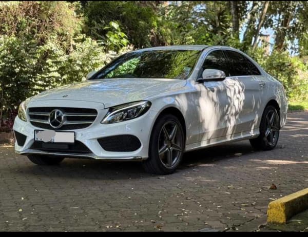 Rent Mercedes-benz C200 2020 in Faisal town Lahore, Lahore, Punjab - CAR.LO PK