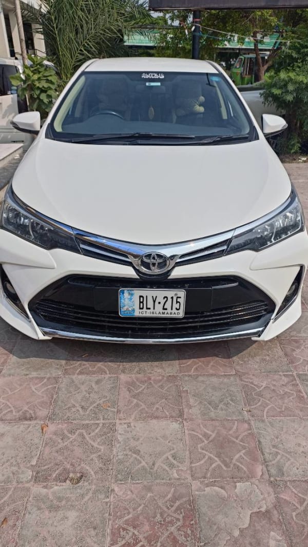 Rent Toyota Corolla Altus 2023 in Johar town D2 block civic center phase 1, Lahore, Punjab - CAR.LO PK