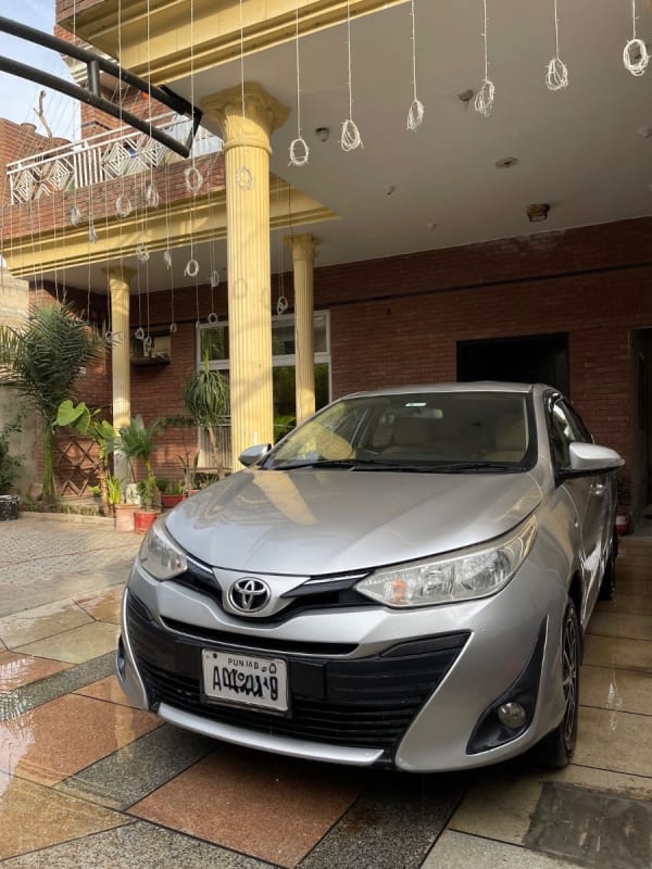 Rent Toyota Yaris 2023 in 345 B block sabzazar lahore, Lahore, Punjab - CAR.LO PK