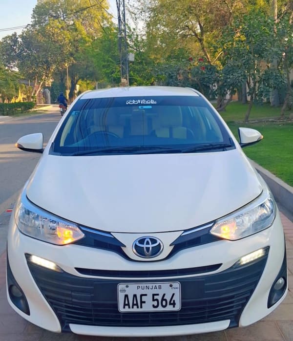 Rent Toyota Yaris Ativ X 1.5 2023 in Lahore, Punjab - CAR.LO PK