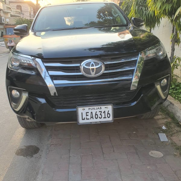 Rent Toyota Fortuner 2022 in Allama Iqbal town, Lahore, Punjab - CAR.LO PK
