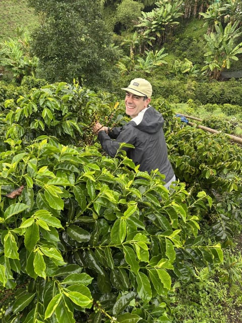 Coffee Tour & Tasting: Local Colombian Finca
