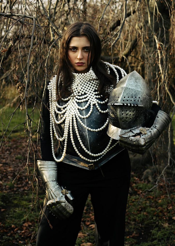 Reshaping Power: The Influence of 15th Century Armour on Contemporary Fashion Imagery and Feminine Identity.