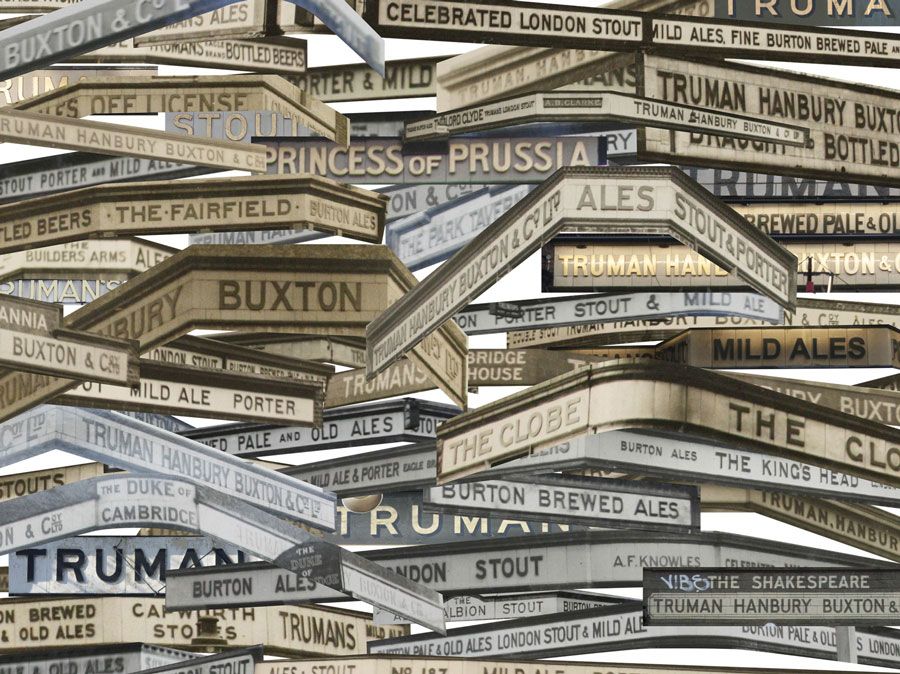 Phd: Architectural lettering and corporate identity / early branding on commercial buildings (1870s–1939): the Truman’s case.