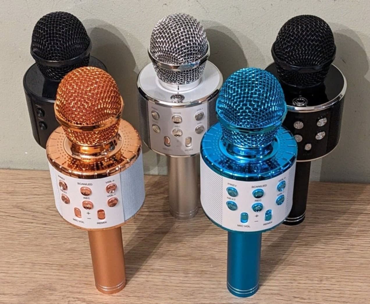 Set of second-hand party karaoke microphones