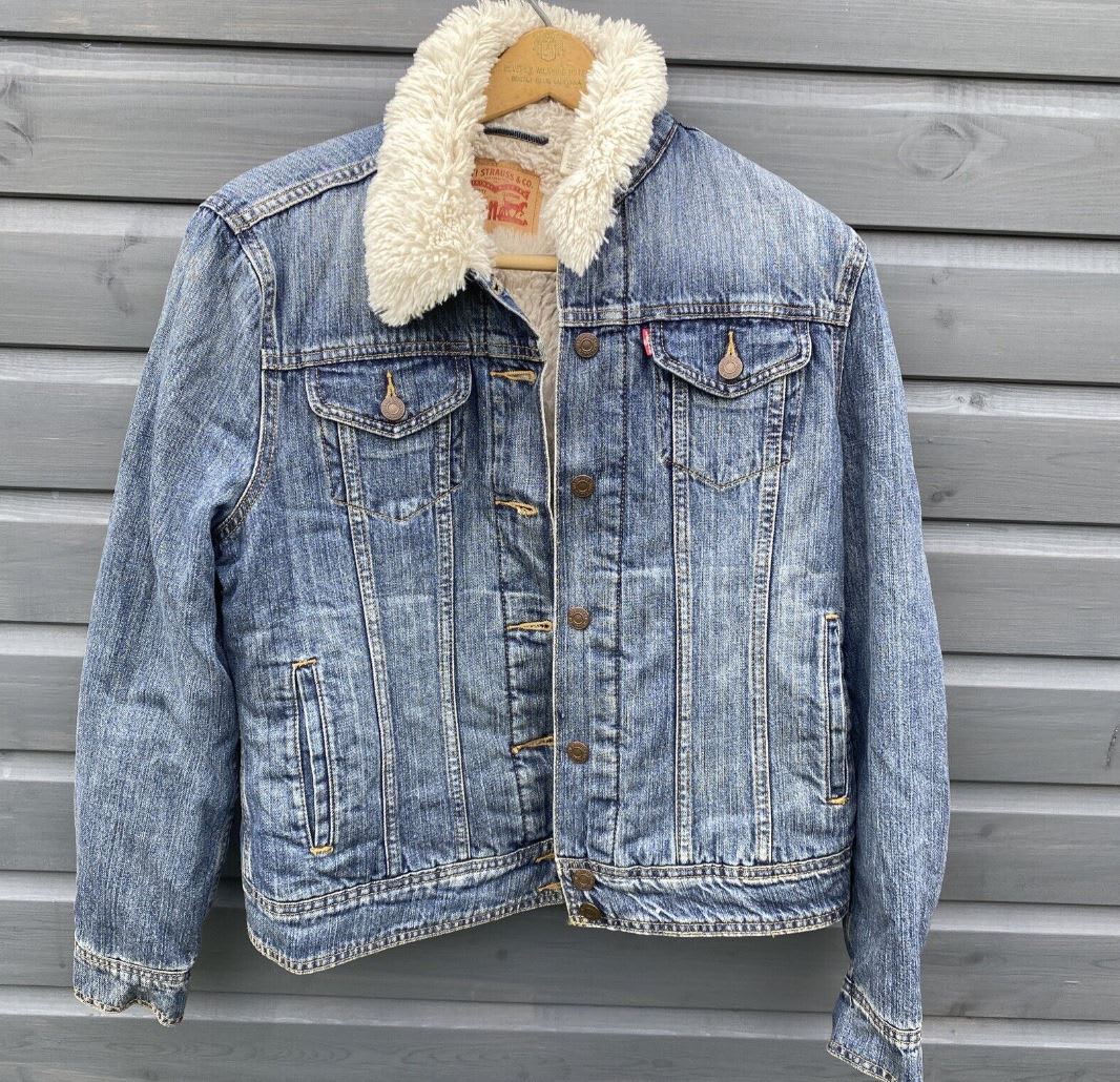 Vintage Levi's denim jacket with sheepskin collar