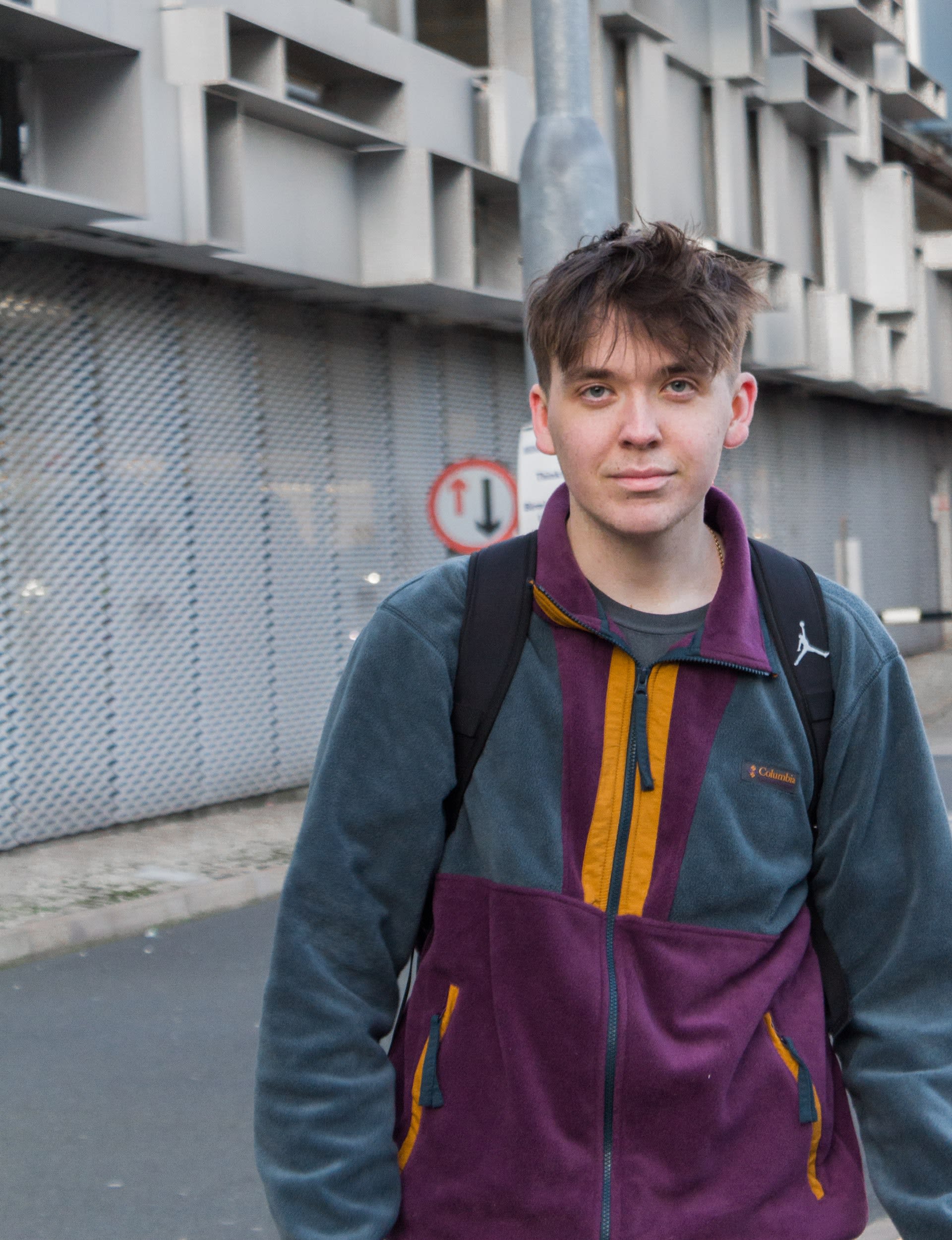 Man wearing a vintage colourblock fleece