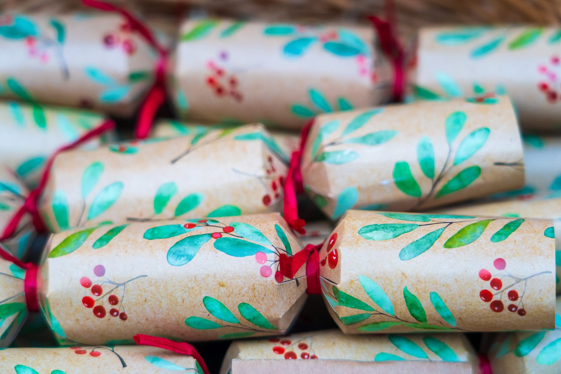 White and red floral collection of christmas crackers