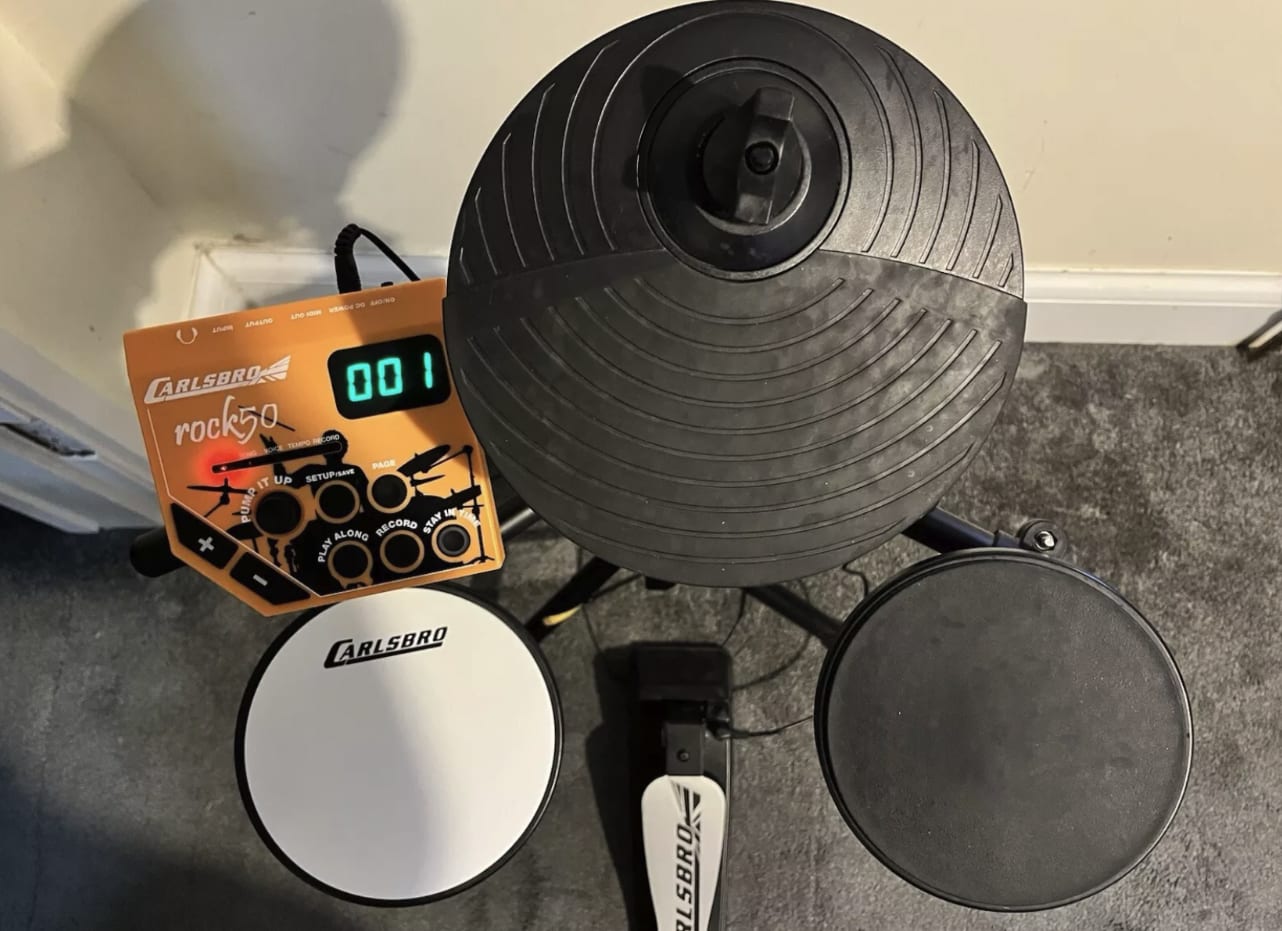 Second-hand kids drum set