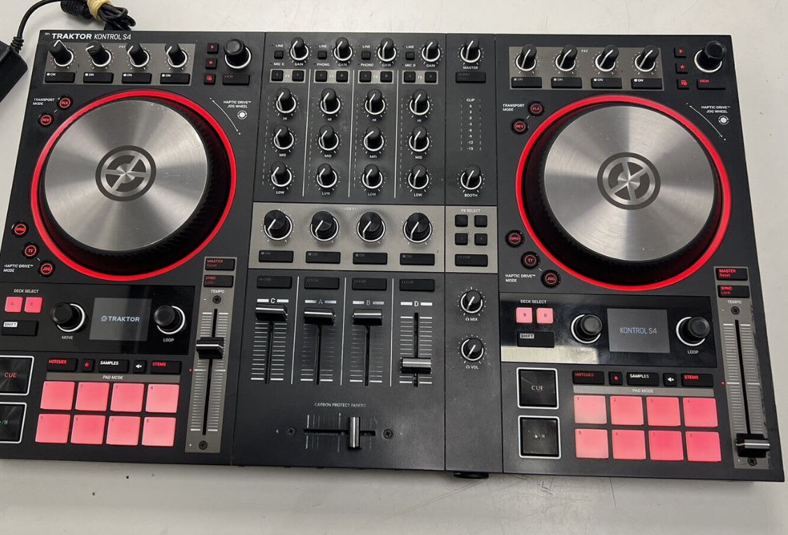 Traktor controller mixer