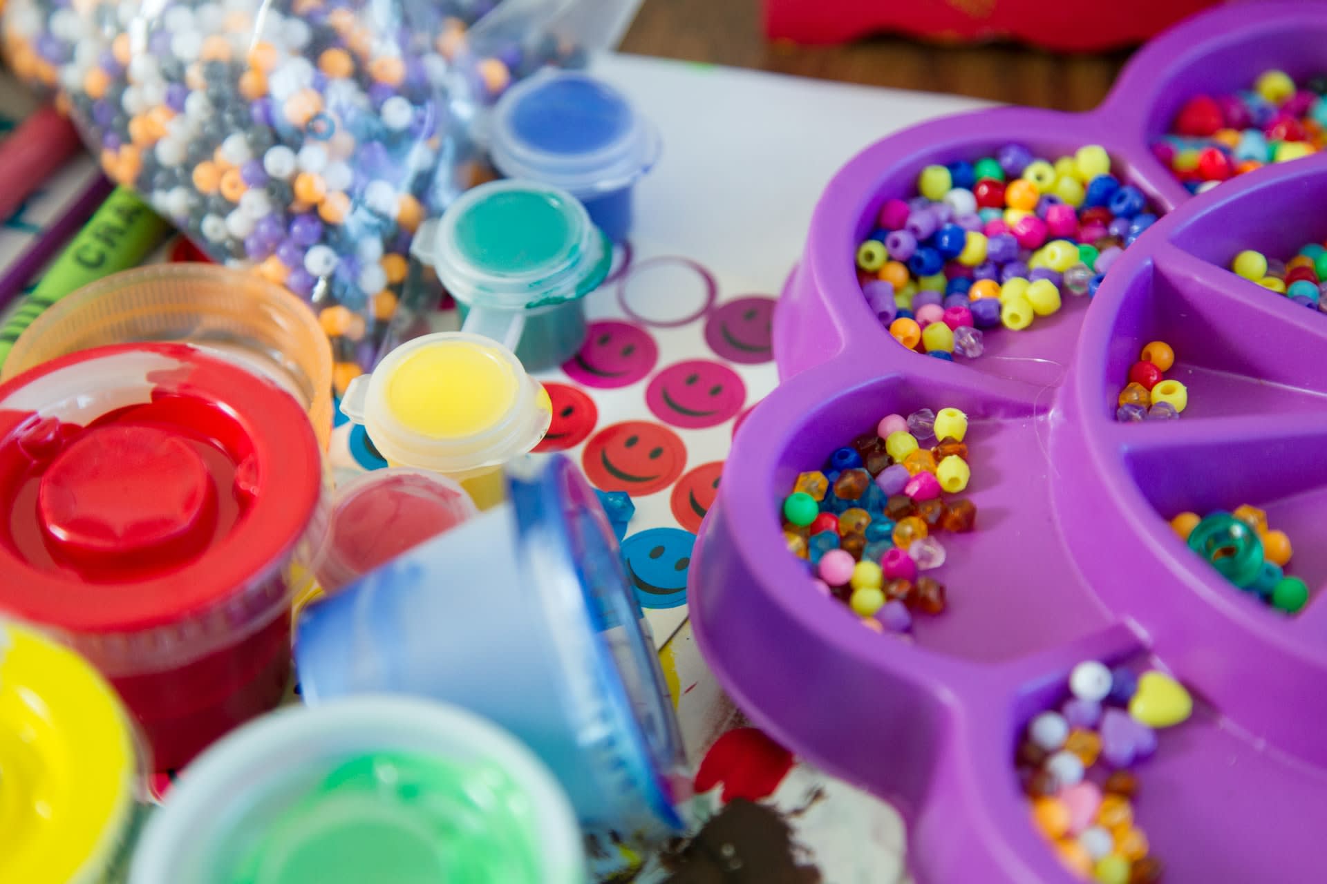 Colourful crafting beads set