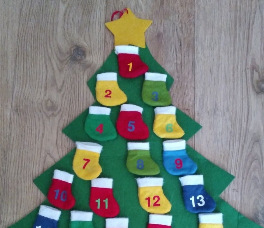 Second hand advent felt calendar Christmas tree