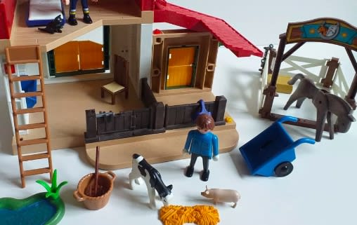 second hand playmobil figures