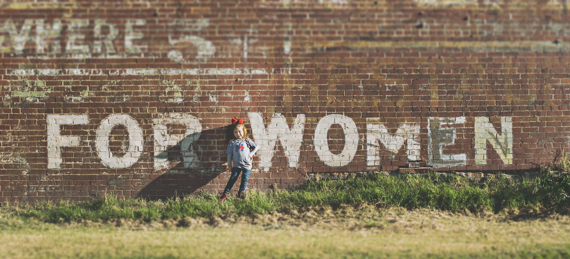Girl standing by for women grafiti