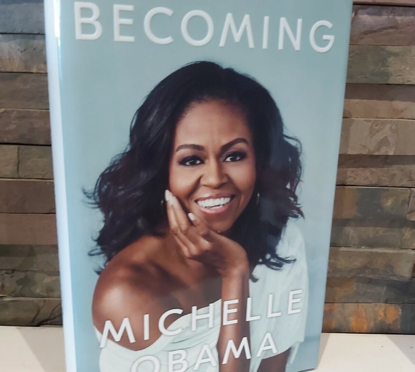 Becoming by Michelle Obama book second-hand