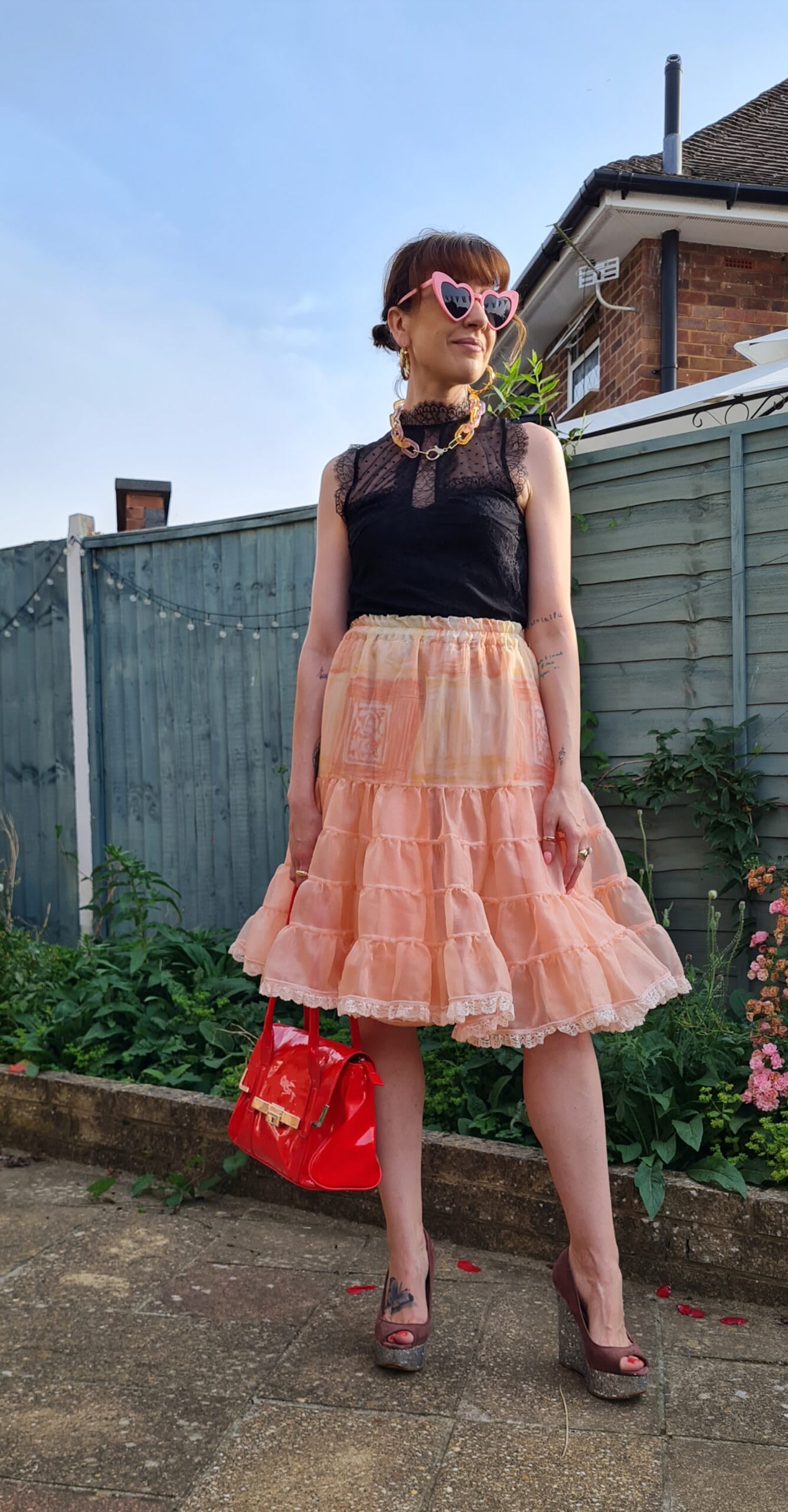 Chameleon in high heels wearing - petticoat frills