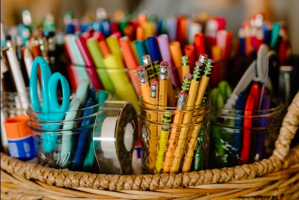 Second-hand art supplies, set for kids