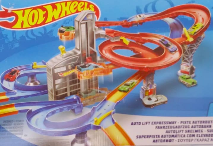 Second-hand Hot Wheels cars track - gift ideas for boys