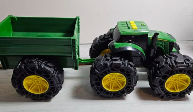 Used John Deere kids toy - gift ideas for boys