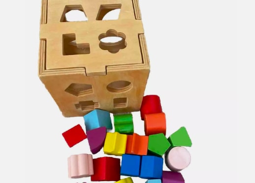 Second-hand kids wooden shape sorter