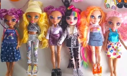 Second-hand set of Rainbow High dolls