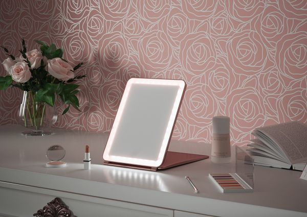Light up vanity mirror