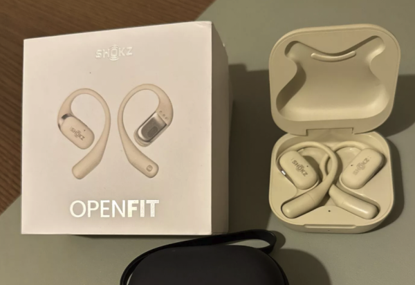 Second-hand Shokz headphones